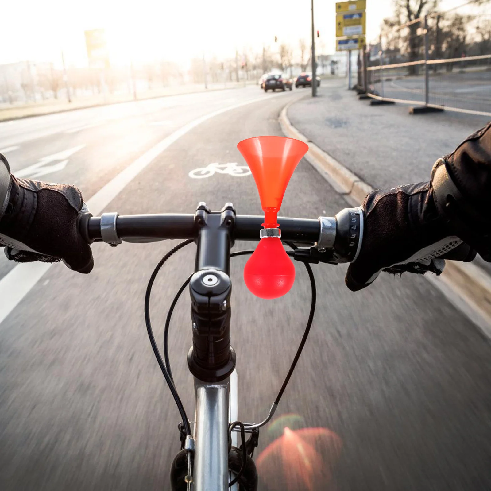 2pcs Bicycle Air Horn Blue Bike Bell for Cycling Handlebar Squeeze Toy Loud Sound Durable Material Mountain Bikes
2pcs Bicycle Air Horn Blue Bike Bell for Cycling Handlebar Squeeze Toy Loud Sound Durable Material Mountain Bikes