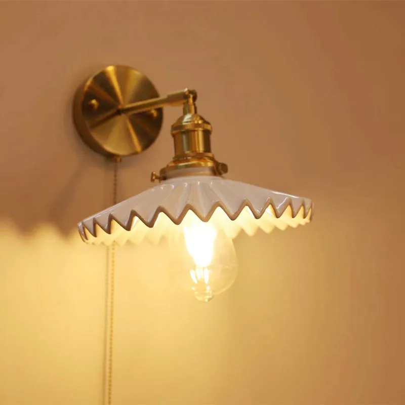 Hallway Retro Brass Wall Lamp Ceramic lampshade Nordic Simple Bedroom Bedside Pull Wire Switch Mirror led reading light for home
Hallway Retro Brass Wall Lamp Ceramic lampshade Nordic Simple Bedroom Bedside Pull Wire Switch Mirror led reading light for home