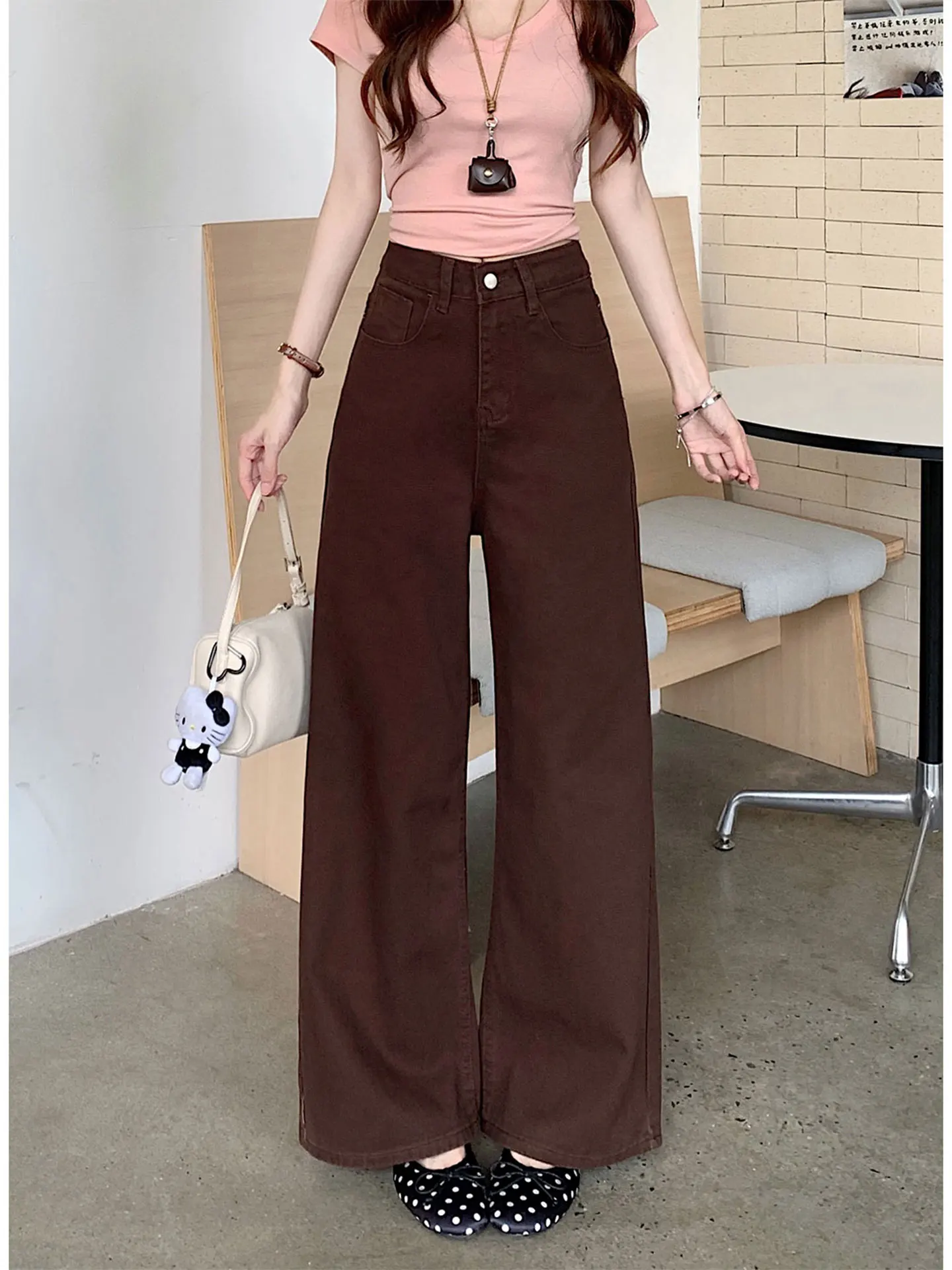 High Waist Wide Leg Denim Jeans Women's Summer Loose Straight Cut Trousers Slacks Slimming Effect Casual Fashionable
High Waist Wide Leg Denim Jeans Women's Summer Loose Straight Cut Trousers Slacks Slimming Effect Casual Fashionable