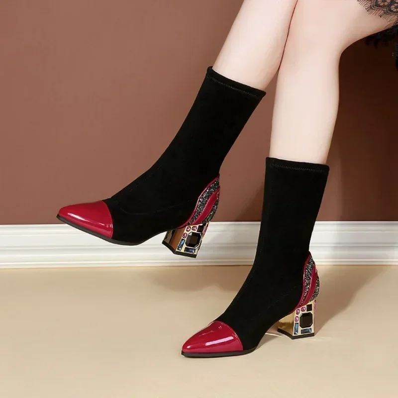 2024 Autumn and Winter New Thick Heel Ankle Boots Pointed Simple Casual Fashion Women's Boots Womens Shoes
2024 Autumn and Winter New Thick Heel Ankle Boots Pointed Simple Casual Fashion Women's Boots Womens Shoes