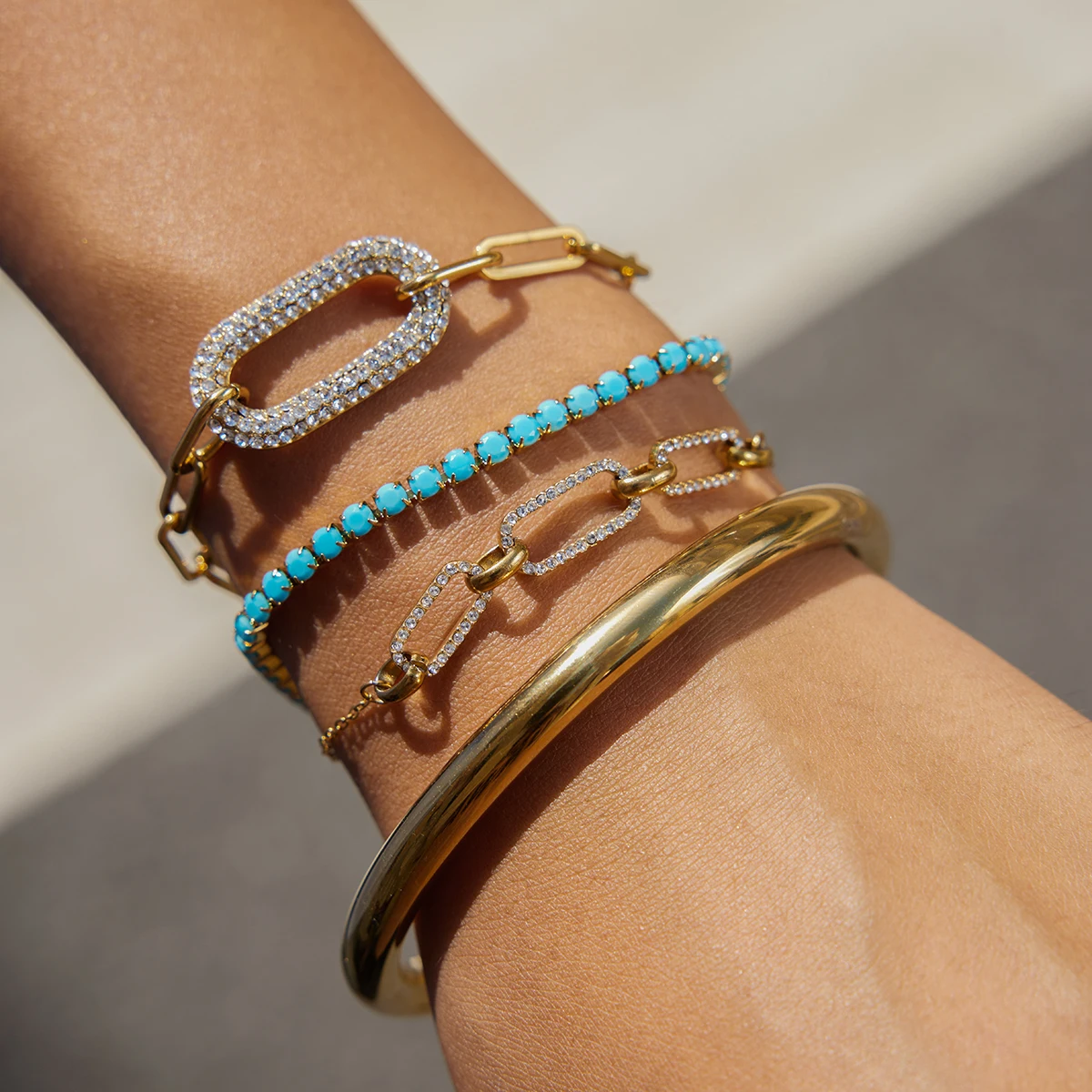 AIKOER Minimalist 18K Gold Color Plated Stainless Steel White Rhinestone Oval Bracelet Stackable Chain Bracelet env í os gratis
AIKOER Minimalist 18K Gold Color Plated Stainless Steel White Rhinestone Oval Bracelet Stackable Chain Bracelet env í os gratis