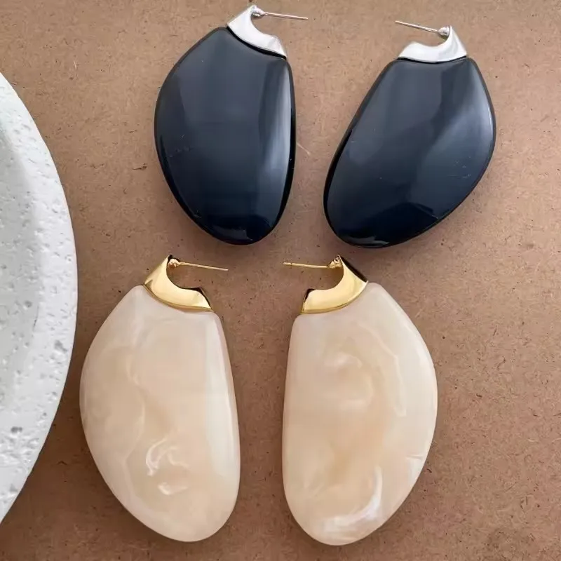 Kshmir Exaggerated Black Beige Color Resin Acrylic Geometric Irregular Drop Earrings for Women Real Gold Silver Plated Copper
Kshmir Exaggerated Black Beige Color Resin Acrylic Geometric Irregular Drop Earrings for Women Real Gold Silver Plated Copper