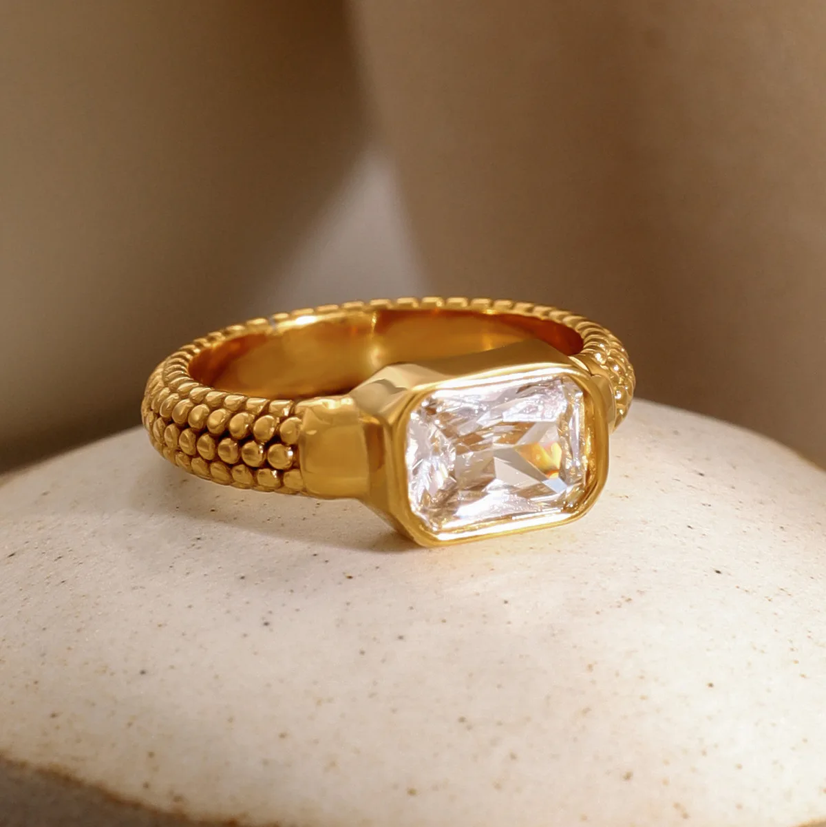 Stainless Steel PVD 18K Gold Plated Tarnish Waterproof Crystal Solid Rings For Woman Jewelry Wholesale INS
Stainless Steel PVD 18K Gold Plated Tarnish Waterproof Crystal Solid Rings For Woman Jewelry Wholesale INS