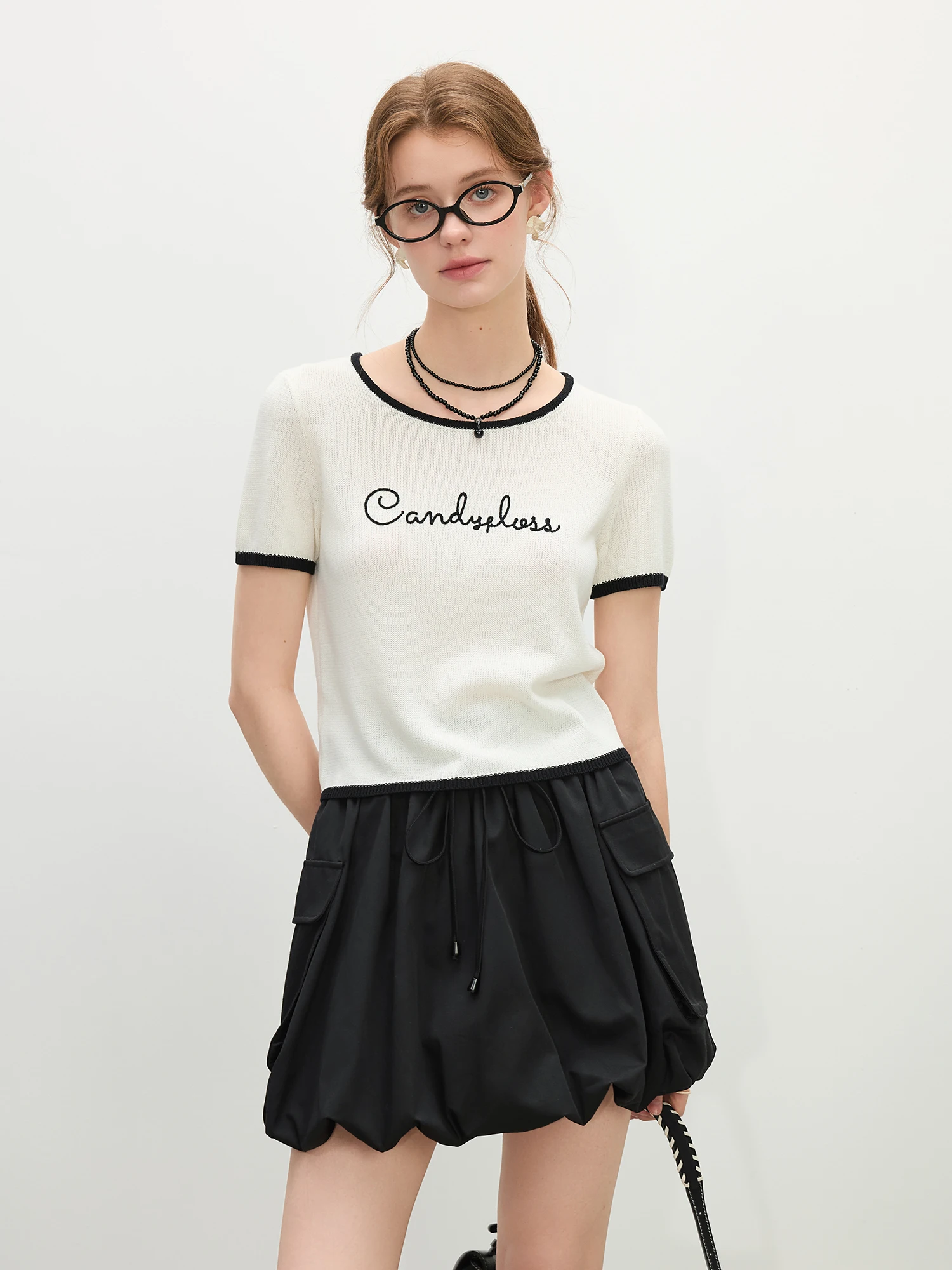 FSLE 2025 Summer Women's Contrast-Stitch Round Neck Knit Tee - Breathable Cotton Blend for Casual Chic Style 25FS12153
FSLE 2025 Summer Women's Contrast-Stitch Round Neck Knit Tee - Breathable Cotton Blend for Casual Chic Style 25FS12153