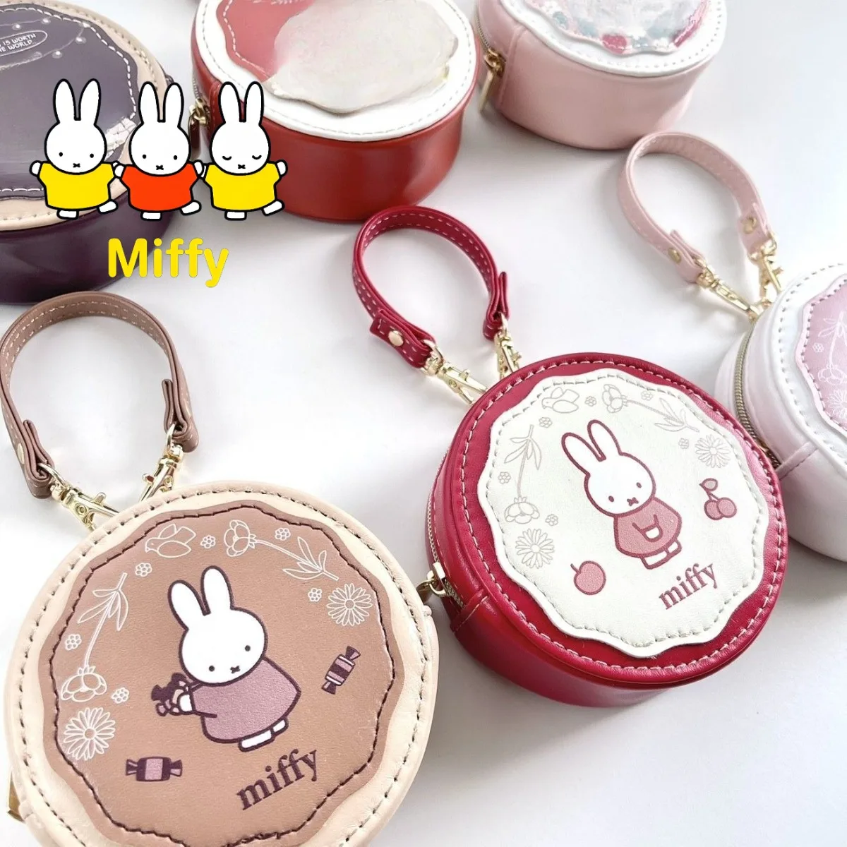 Kawaii Miffy Headphone Bag Makeup Bag Cute Cartoon Leather Round Bag EarphoneBag Hanging DecorativeBag CoinBag
Kawaii Miffy Headphone Bag Makeup Bag Cute Cartoon Leather Round Bag EarphoneBag Hanging DecorativeBag CoinBag