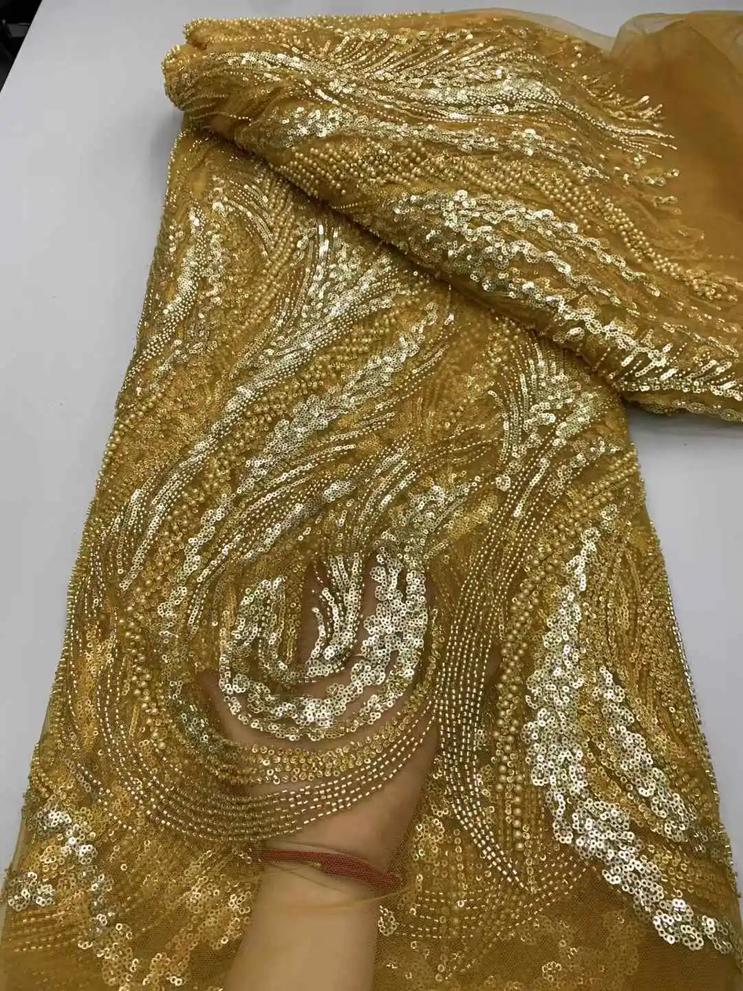 2025 Luxury French Mesh Embroidery Beaded Lace Fabric African Nigerian Sequins Lace Fabric For Wedding Dress Sewing For Wedding
2025 Luxury French Mesh Embroidery Beaded Lace Fabric African Nigerian Sequins Lace Fabric For Wedding Dress Sewing For Wedding