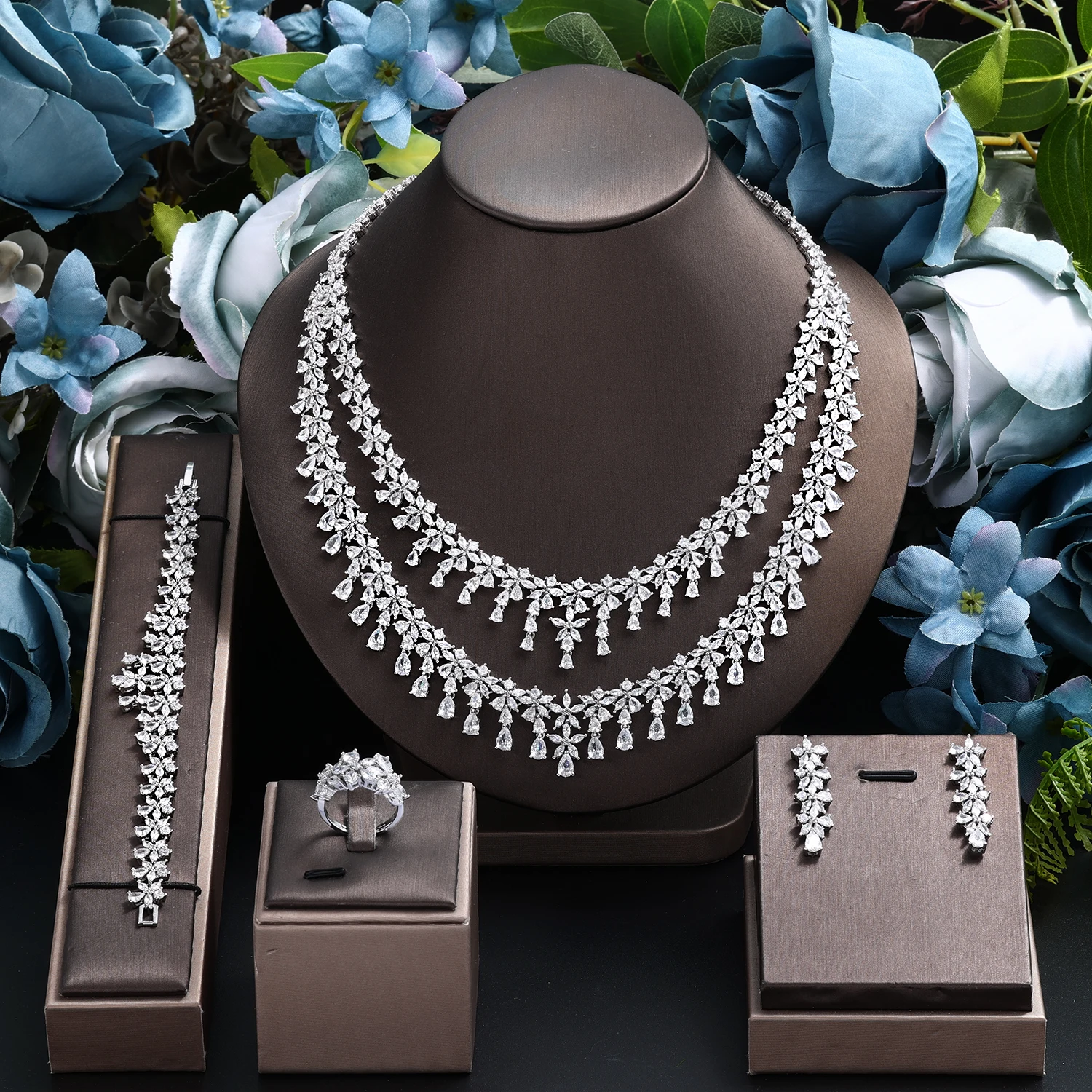 2024 Dubai 4-piece Wedding Jewelry Luxury Designer Women's Jewelry Set Pendant Set Necklace Earrings Bracelet and Ring Bride
2024 Dubai 4-piece Wedding Jewelry Luxury Designer Women's Jewelry Set Pendant Set Necklace Earrings Bracelet and Ring Bride