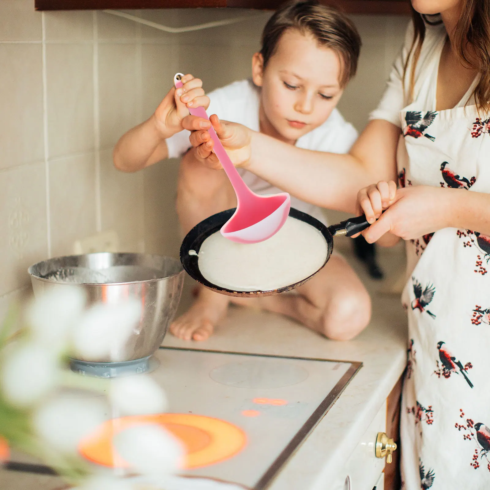 2 pcs Silicone Soup Spoons Long Handle Heat Resistant Non-Stick Cooking Ladles For Kitchen Home Restaurant Premium Kitchen
2 pcs Silicone Soup Spoons Long Handle Heat Resistant Non-Stick Cooking Ladles For Kitchen Home Restaurant Premium Kitchen