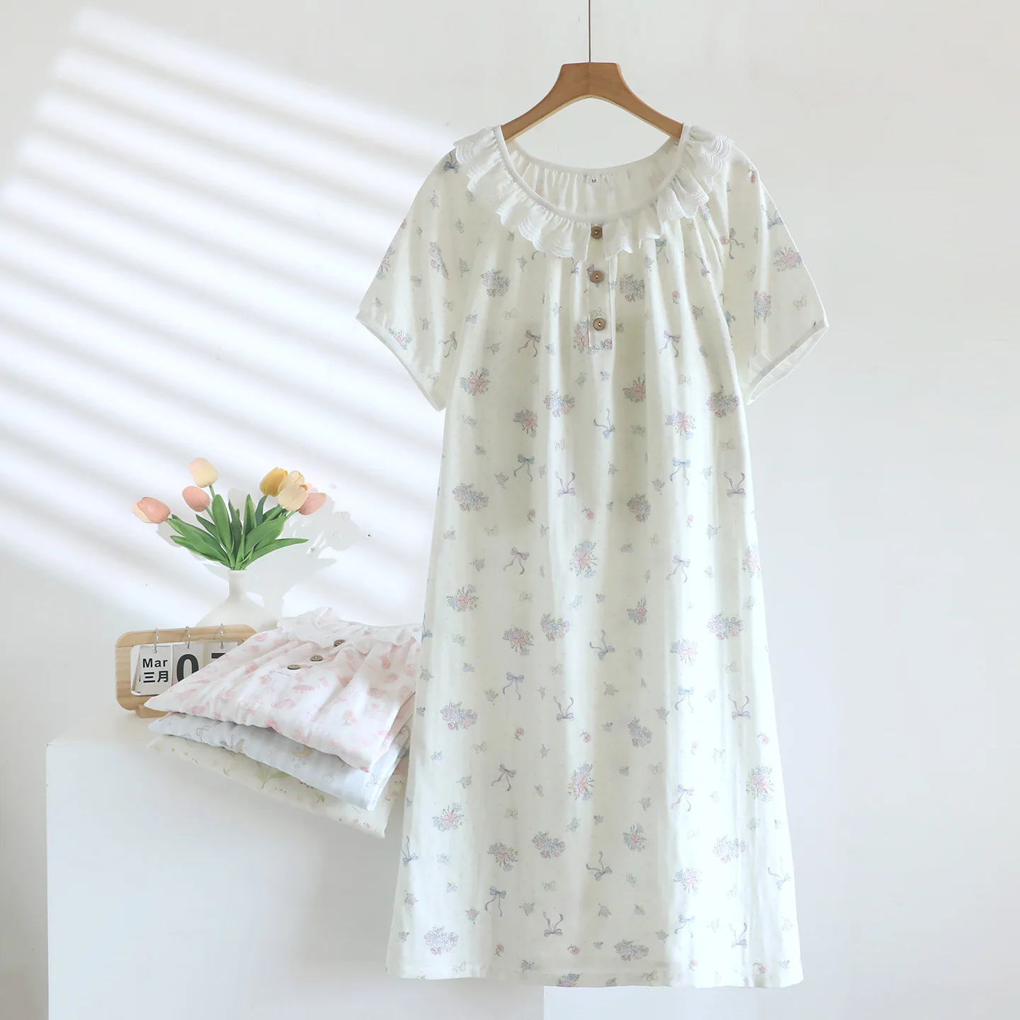 Women's Short Sleeved Nightgown Loose Cartoon Printed Summer Cotton Digital Double-layer Gauze Lace Collar Mid Length Home Dress
Women's Short Sleeved Nightgown Loose Cartoon Printed Summer Cotton Digital Double-layer Gauze Lace Collar Mid Length Home Dress