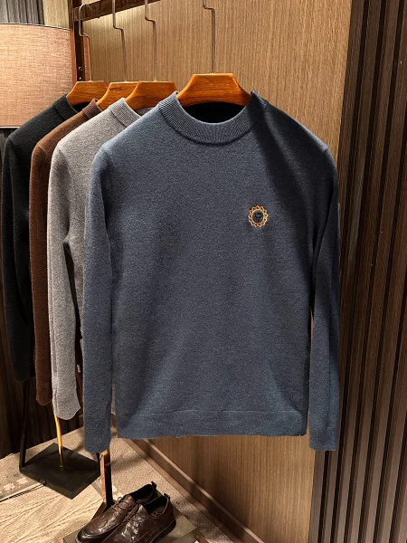 Теплый вязаный однотонный свитер с вышивкой для мужчин, высокое качество, новинка зимы, нижняя одежда
Теплый вязаный однотонный свитер с вышивкой для мужчин, высокое качество, новинка зимы, нижняя одежда