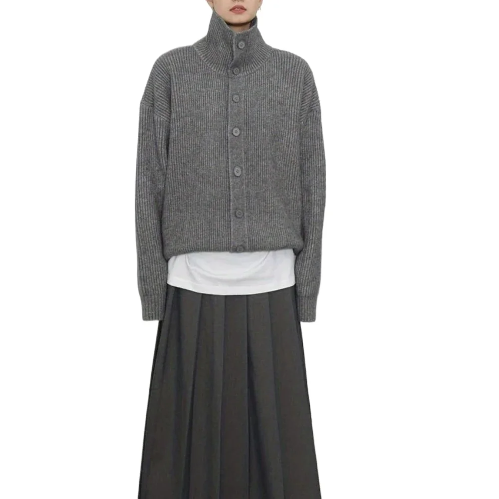 2024 New in Outerwears Autumn Women Knitting High Neck Clothes Chic Single Breasted Jackets Winter Cardigan Gray baggy jacket
2024 New in Outerwears Autumn Women Knitting High Neck Clothes Chic Single Breasted Jackets Winter Cardigan Gray baggy jacket