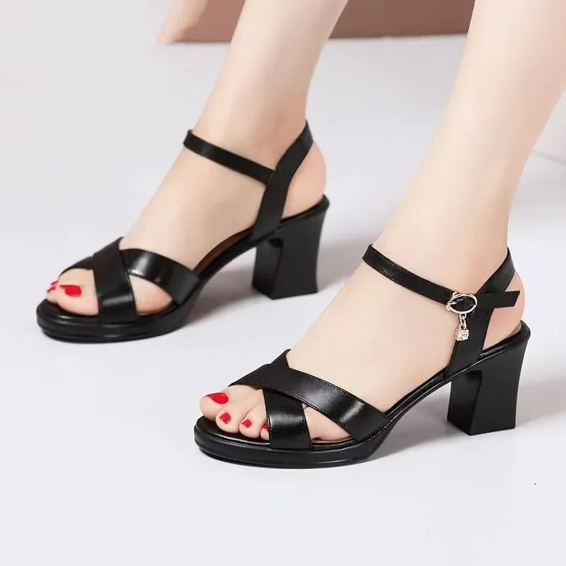 Zapatos de mujer женские милые сандалии высокого качества с открытым носком, противоскользящие удобные сандалии, женская крутая весенне-летняя обувь на каблуке z419
Zapatos de mujer женские милые сандалии высокого качества с открытым носком, противоскользящие удобные сандалии, женская крутая весенне-летняя обувь на каблуке z419