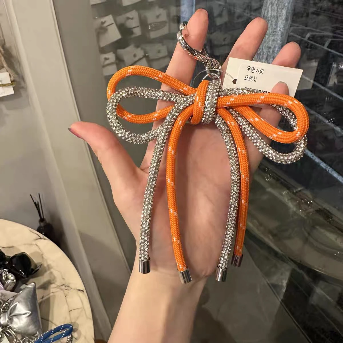 2024 Dongda Gate Baket Double Tassel Bag Charm Rhinestone Dual Color Versatile Simple Bag Keychain Accory
2024 Dongda Gate Baket Double Tassel Bag Charm Rhinestone Dual Color Versatile Simple Bag Keychain Accory