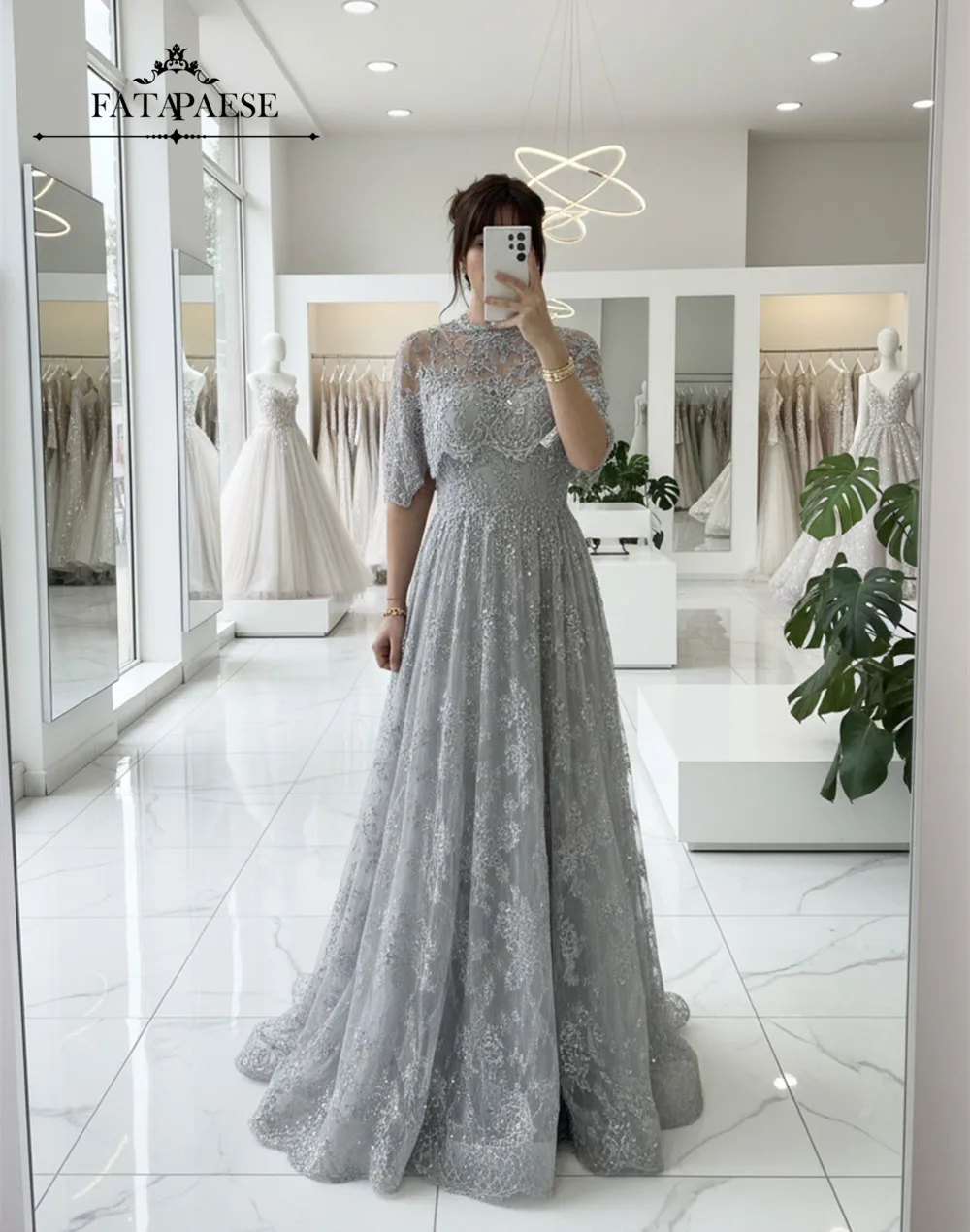 Вечерние платья FATAPAESE с индивидуальным дизайном, полностью расшитые бисером, с накидкой, блестящими камнями и пайетками, выпускное платье с жакетом.
Вечерние платья FATAPAESE с индивидуальным дизайном, полностью расшитые бисером, с накидкой, блестящими камнями и пайетками, выпускное платье с жакетом.