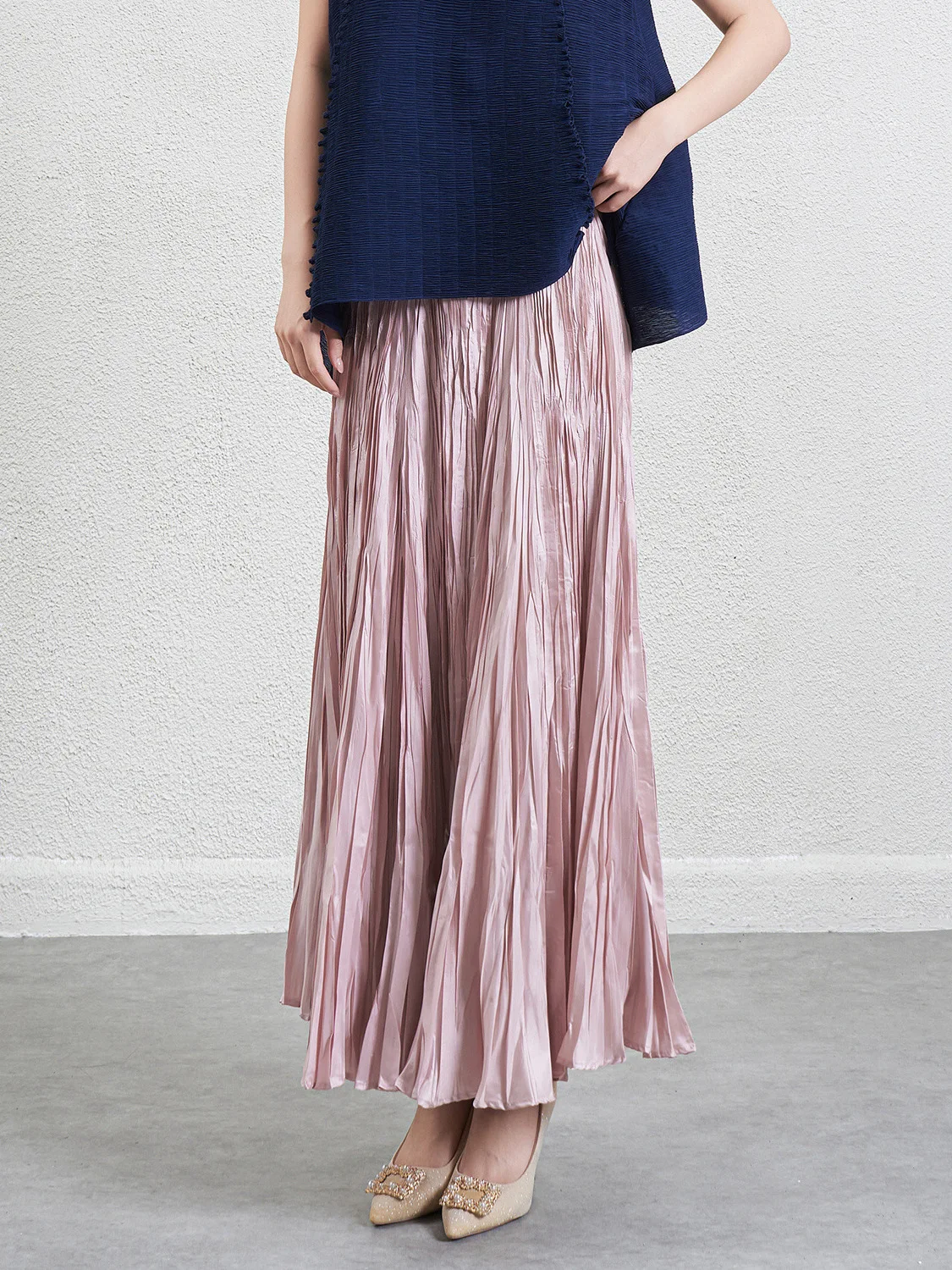 Handcrafted Pleated Skirt Women's A-Line Midi Skirt Slimming Large Swing Uneven Umbrella Skirt Spring Summer Fashion
Handcrafted Pleated Skirt Women's A-Line Midi Skirt Slimming Large Swing Uneven Umbrella Skirt Spring Summer Fashion