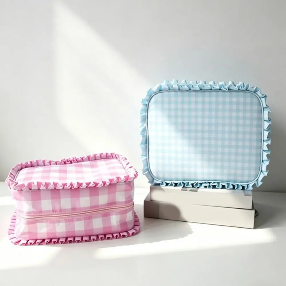 Multi-functional Nylon Ruffle Cosmetic Bag Waterproof Large Grid Printing Storage Bag with Zipper Lacework Makeup Bags Travel
Multi-functional Nylon Ruffle Cosmetic Bag Waterproof Large Grid Printing Storage Bag with Zipper Lacework Makeup Bags Travel
