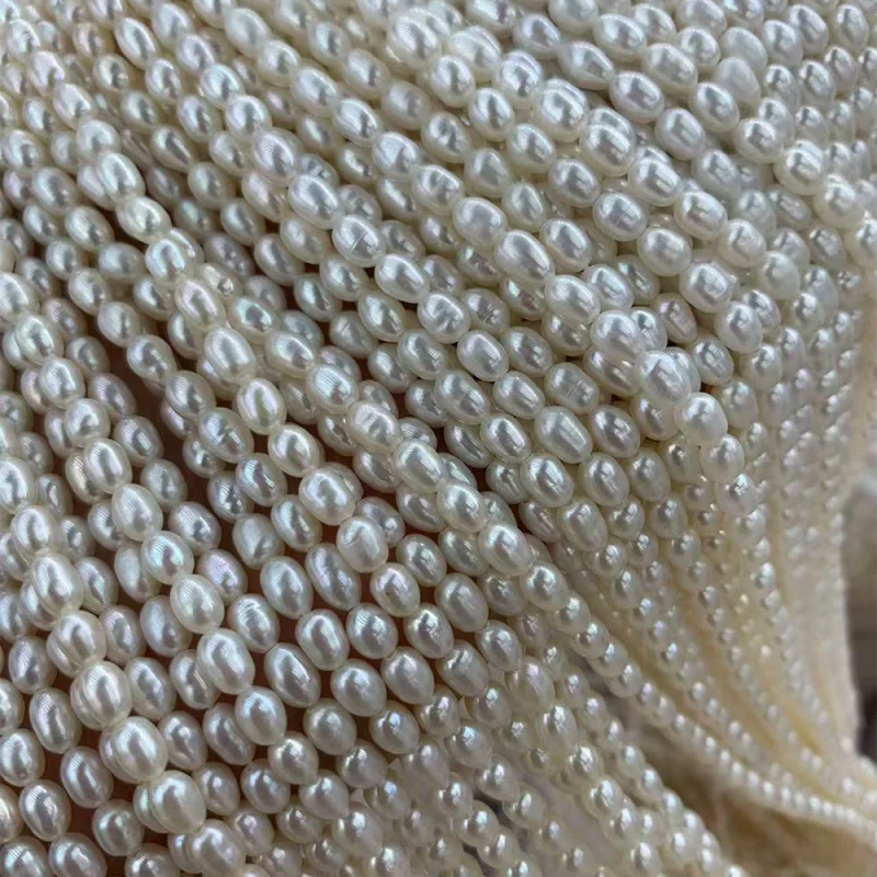 Natural freshwater pearls approximately 3-4mm short rice-shaped pearl necklace semi-finished loose beads
Natural freshwater pearls approximately 3-4mm short rice-shaped pearl necklace semi-finished loose beads