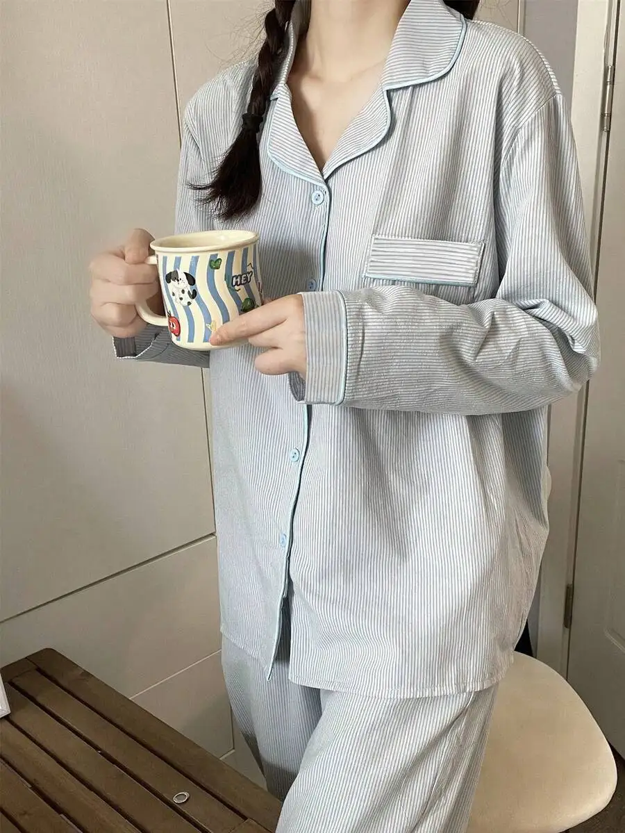 Women Striped Button-Up Pajama Set Long Sleeve Top Loose Pants Sleepwear Home Wear Spring Autumn
Women Striped Button-Up Pajama Set Long Sleeve Top Loose Pants Sleepwear Home Wear Spring Autumn