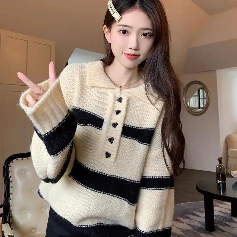 Color Blocking Striped Polo Collar Sweater for Women Thick Loose Lazy Style Long Sleeved Knitted Sweater Top
Color Blocking Striped Polo Collar Sweater for Women Thick Loose Lazy Style Long Sleeved Knitted Sweater Top