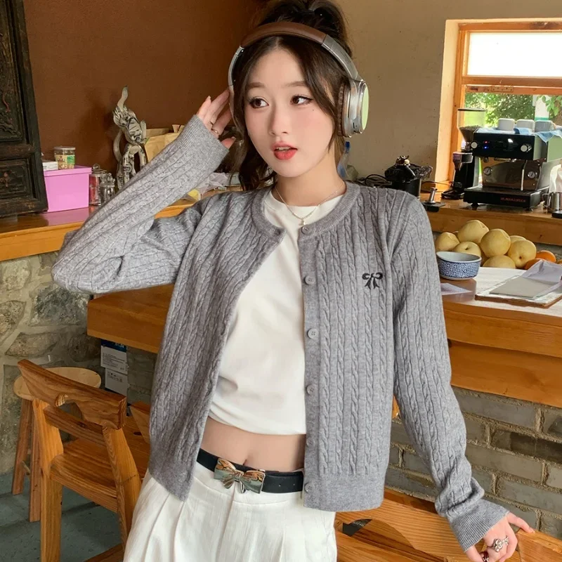 2024 Autumn Winter Cashmere Cardigans Preppy style Cardigans Sweater Women O-neck Solid Single Breasted Women Cardigans Sweaters
2024 Autumn Winter Cashmere Cardigans Preppy style Cardigans Sweater Women O-neck Solid Single Breasted Women Cardigans Sweaters