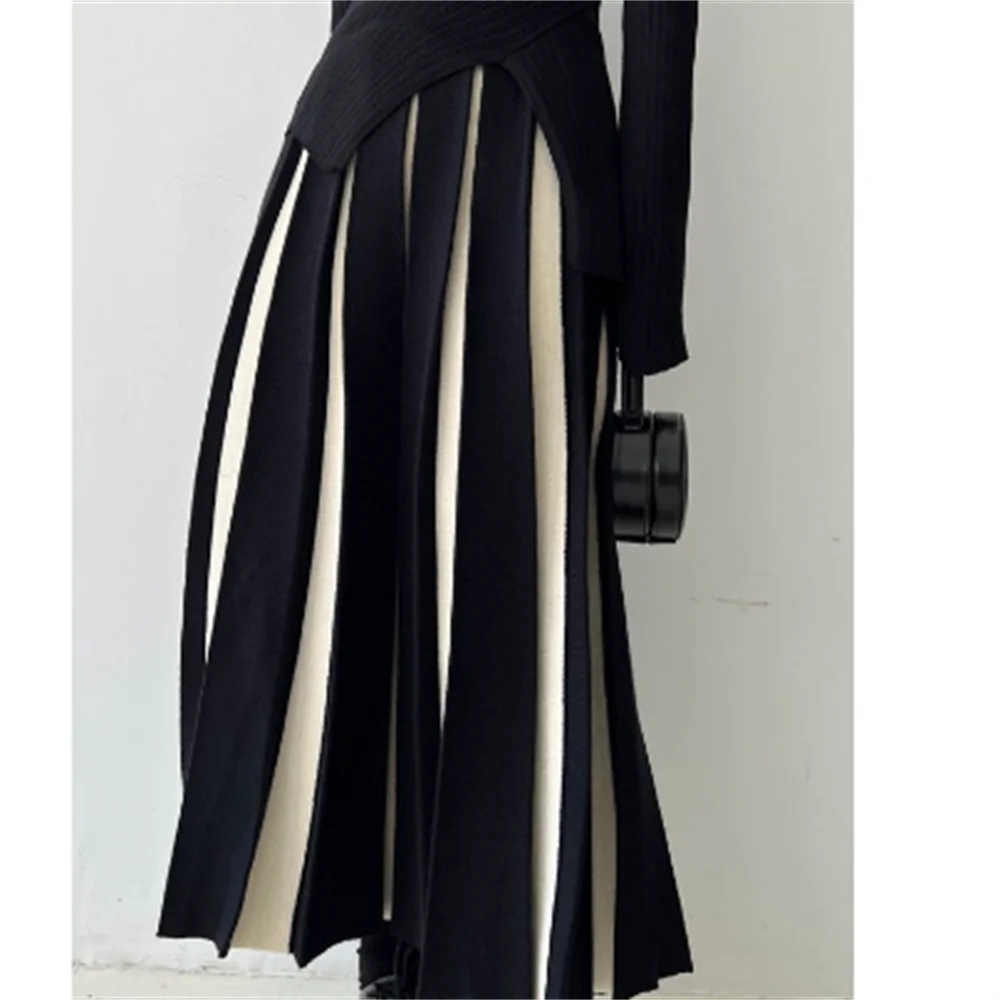Elegant temperament color striped knitted skirt women's autumn and winter new high-waisted umbrella skirt
Elegant temperament color striped knitted skirt women's autumn and winter new high-waisted umbrella skirt