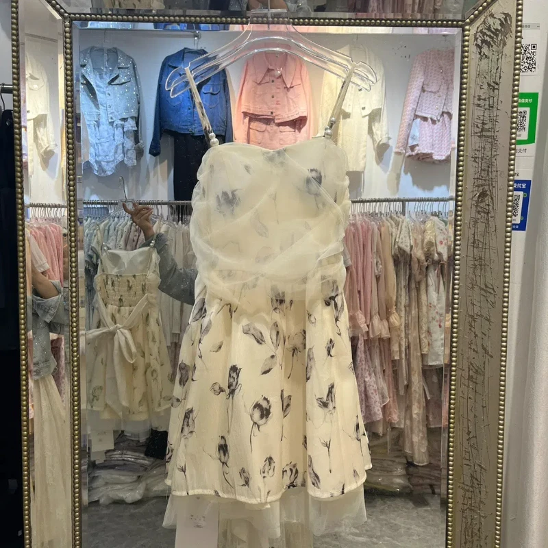 Korean Fresh and Sweet 2024 Women's Summer New Patchwork Printing Lace Folds Fashion Slim Elegant Sleeveless Camisole Dresses
Korean Fresh and Sweet 2024 Women's Summer New Patchwork Printing Lace Folds Fashion Slim Elegant Sleeveless Camisole Dresses
