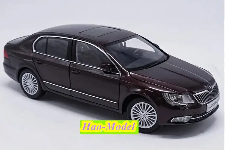 Модель автомобиля из сплава под давлением для Шанхая, Volkswagen, Skoda, 1/18
Модель автомобиля из сплава под давлением для Шанхая, Volkswagen, Skoda, 1/18