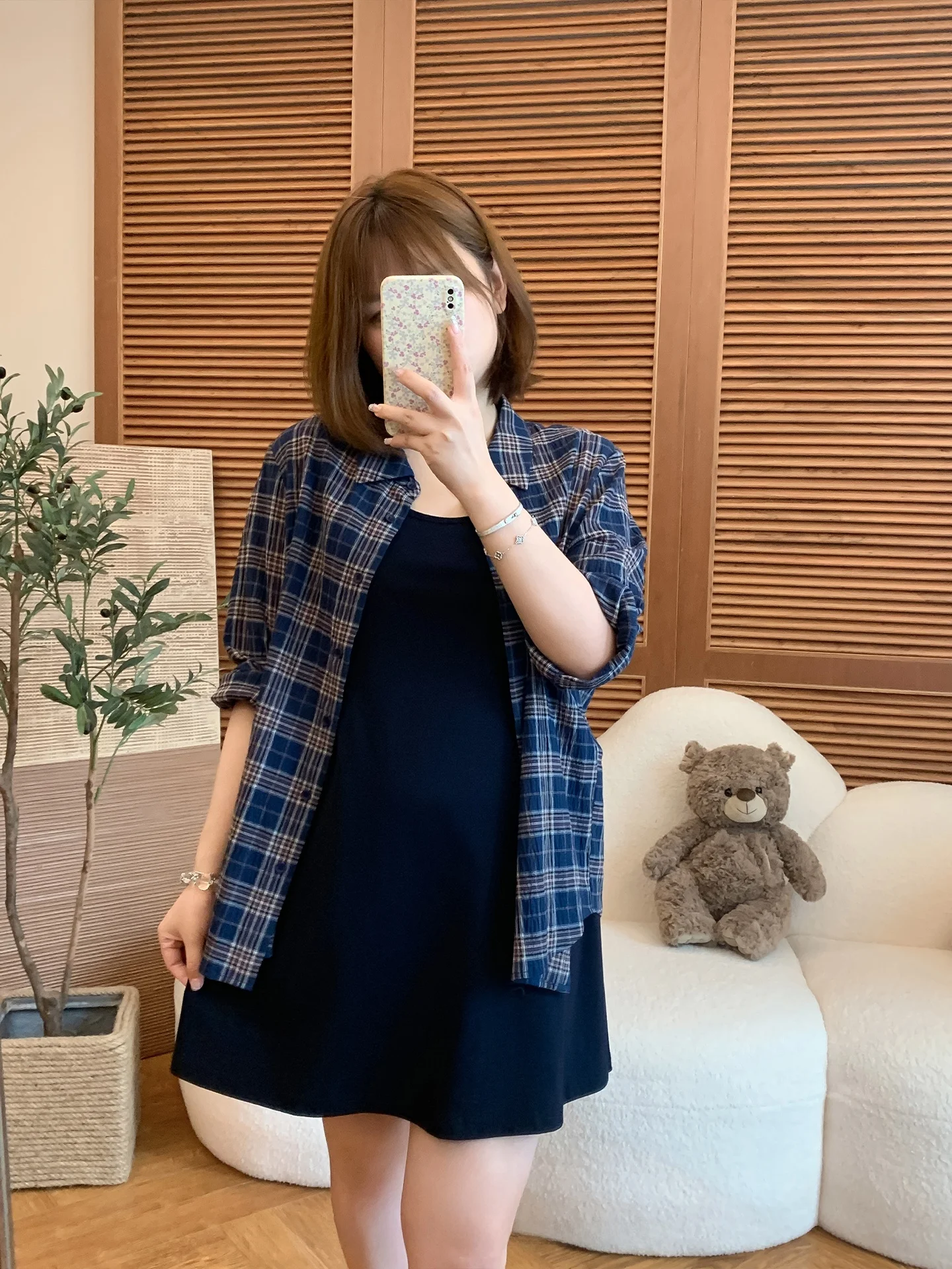 Женский летний повседневный комплект Maixi больших размеров: корейский клетчатый жилет и хлопковая футболка с круглым вырезом и коротким рукавом, с завышенной талией
Женский летний повседневный комплект Maixi больших размеров: корейский клетчатый жилет и хлопковая футболка с круглым вырезом и коротким рукавом, с завышенной талией