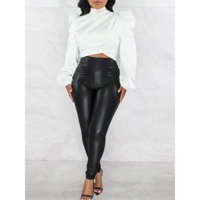 Solid-Color Short-Sleeve Faux Top with a Turtleneck And Puffed Sleeves, Inspired by European And American Autumn
Solid-Color Short-Sleeve Faux Top with a Turtleneck And Puffed Sleeves, Inspired by European And American Autumn