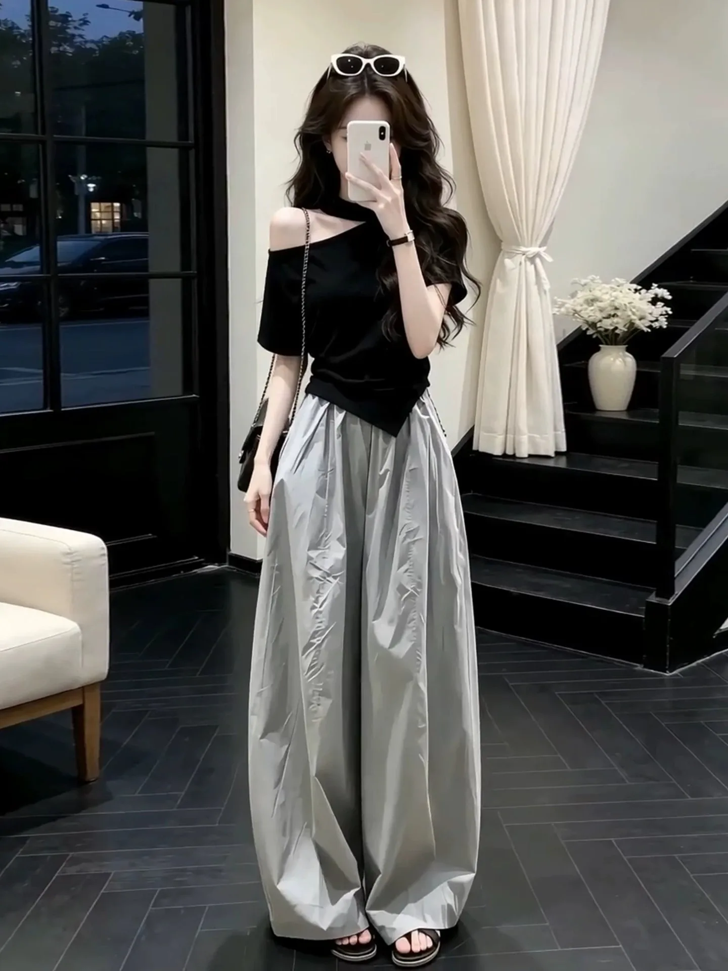 Summer Fashion Set Women's Short Sleeve T-Shirt And Wide Leg Pants Two-Piece Suit Shoulder Slanting Style Casual Outfit
Summer Fashion Set Women's Short Sleeve T-Shirt And Wide Leg Pants Two-Piece Suit Shoulder Slanting Style Casual Outfit