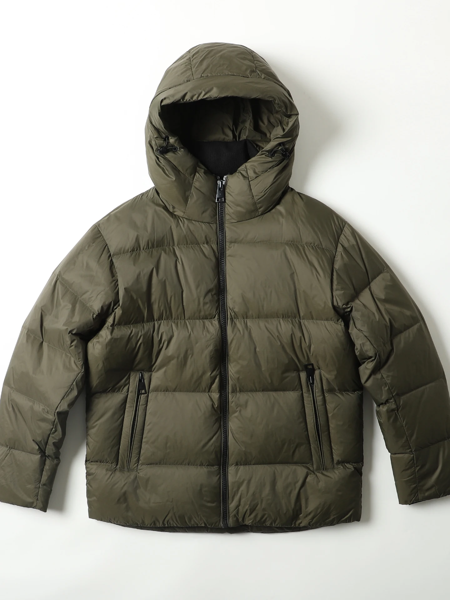 Мужская теплая пуховая куртка High Puffin 90 Du с капюшоном, ветрозащитная, водонепроницаемая, модная, повседневная, на молнии
Мужская теплая пуховая куртка High Puffin 90 Du с капюшоном, ветрозащитная, водонепроницаемая, модная, повседневная, на молнии