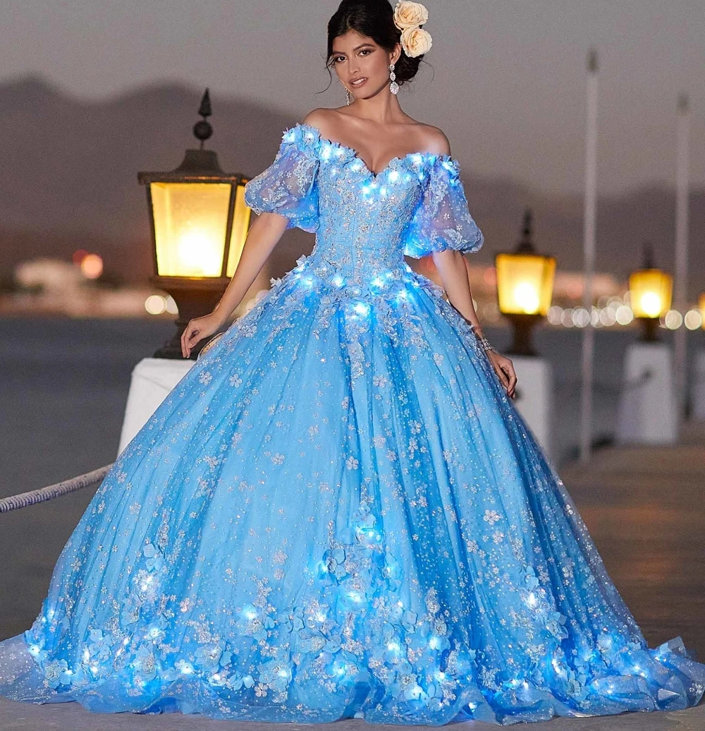 Блестящее синее платье EVLAST для Quinceanera, бальное платье, 3D Цветочная аппликация с бусинами, рукав-пуф, милое 16 Vestidos De XV Anos TQD132
Блестящее синее платье EVLAST для Quinceanera, бальное платье, 3D Цветочная аппликация с бусинами, рукав-пуф, милое 16 Vestidos De XV Anos TQD132