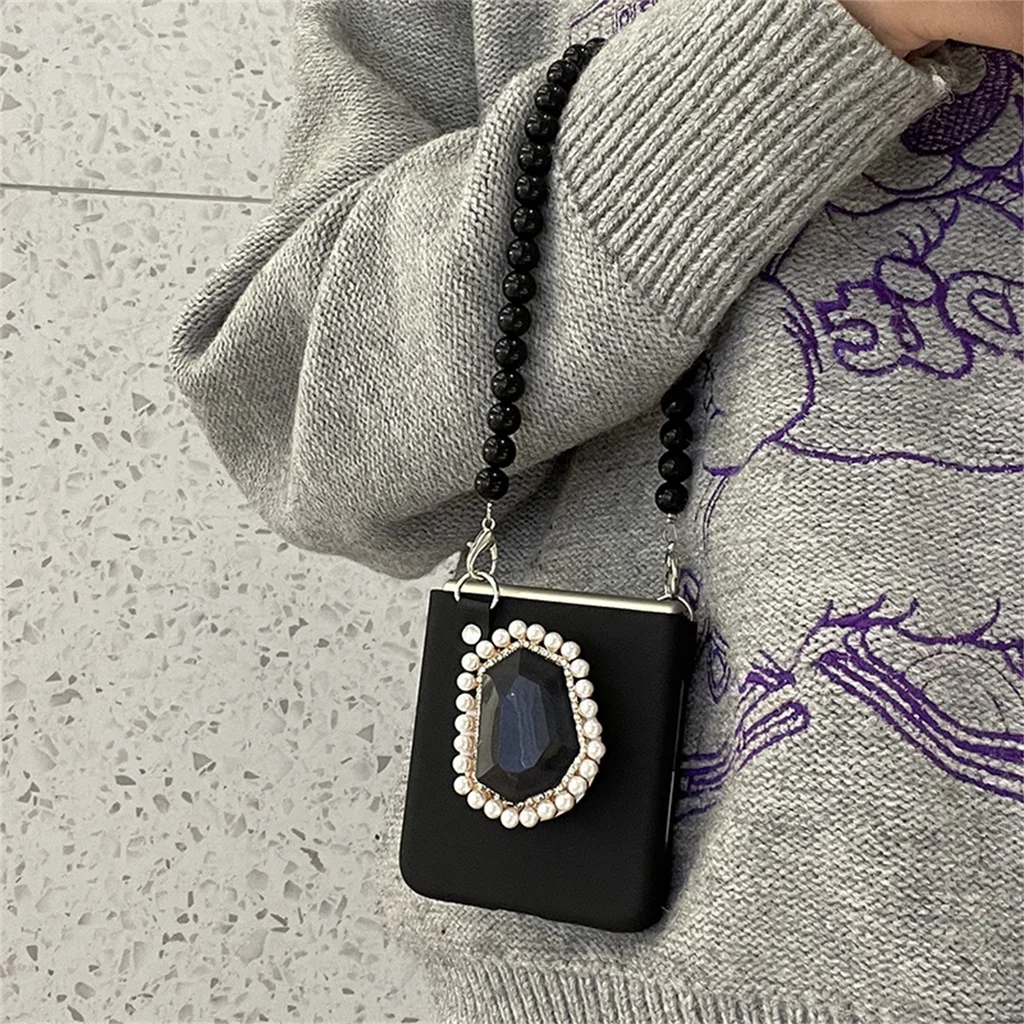 For Samsung Galaxy Z Flip 6 5 4 3 2 1 5G Korean Fashion Cute Pearl Gemstone Bracket Beads Bracelet Hand Chain Matte Case Cover
For Samsung Galaxy Z Flip 6 5 4 3 2 1 5G Korean Fashion Cute Pearl Gemstone Bracket Beads Bracelet Hand Chain Matte Case Cover