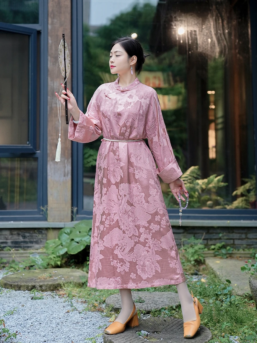 Шелковый длинный све ручной работы с цветочной вышивкой и воротником-стойкой, традиционная китайская свадьба Dr, женская премиум-класса Faion
Шелковый длинный све ручной работы с цветочной вышивкой и воротником-стойкой, традиционная китайская свадьба Dr, женская премиум-класса Faion