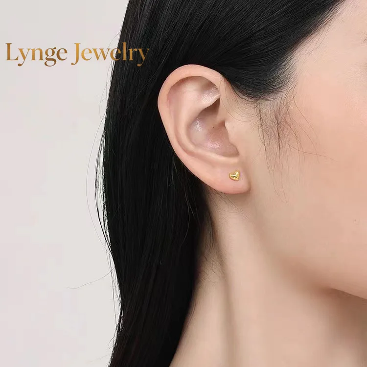 Lynge Jewelry Shining Real 18k Gold Heart Earrings for Woman High-quality Luxury AU750 Earring Party Banquet Jewelry
Lynge Jewelry Shining Real 18k Gold Heart Earrings for Woman High-quality Luxury AU750 Earring Party Banquet Jewelry