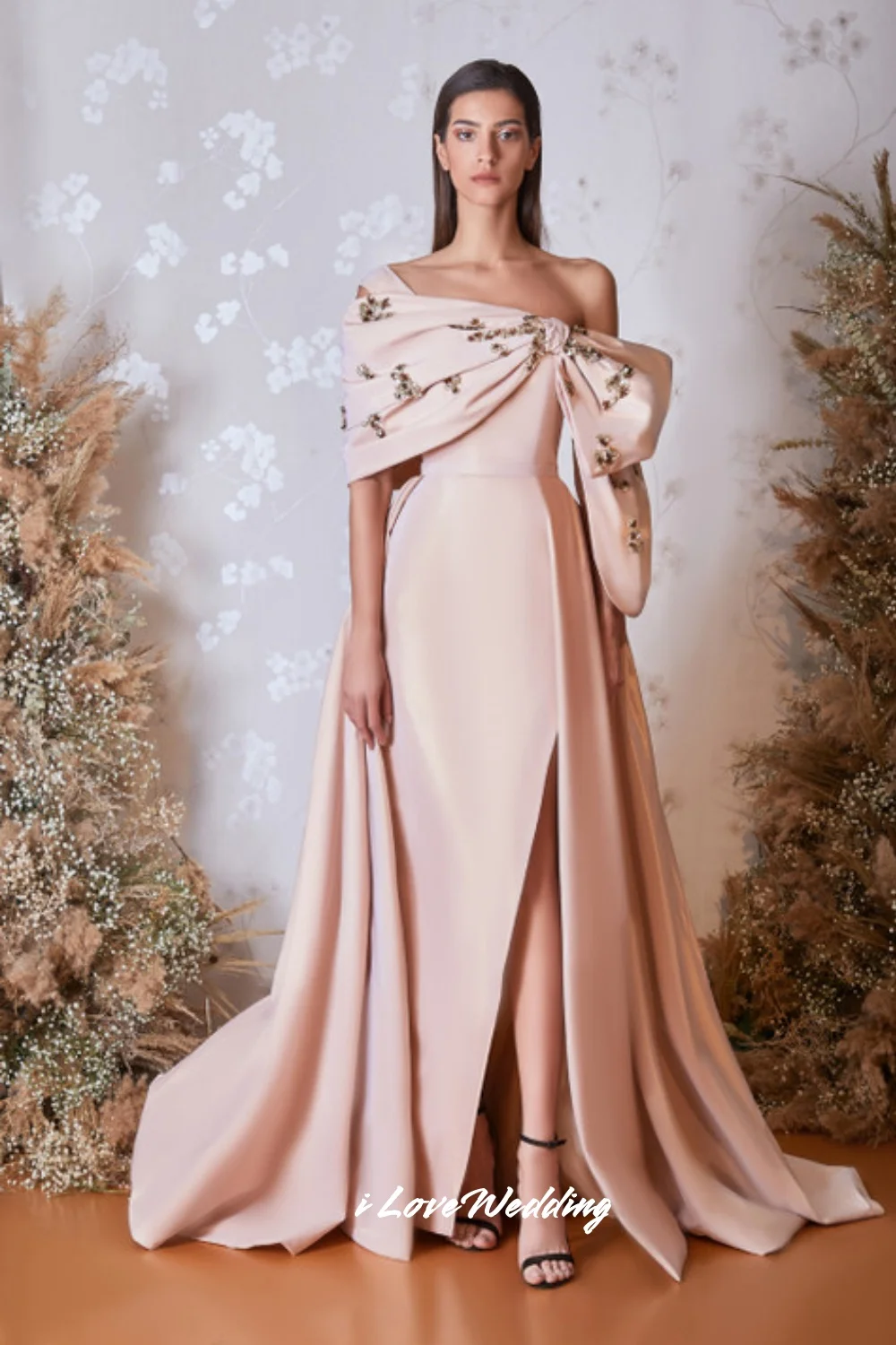 Pink Bow Off Shoulder Evening Dresses 2025 Beaded Pleated A-Line Side Slit Saudi Arab Sweep Train Wedding Party Dress Customized
Pink Bow Off Shoulder Evening Dresses 2025 Beaded Pleated A-Line Side Slit Saudi Arab Sweep Train Wedding Party Dress Customized