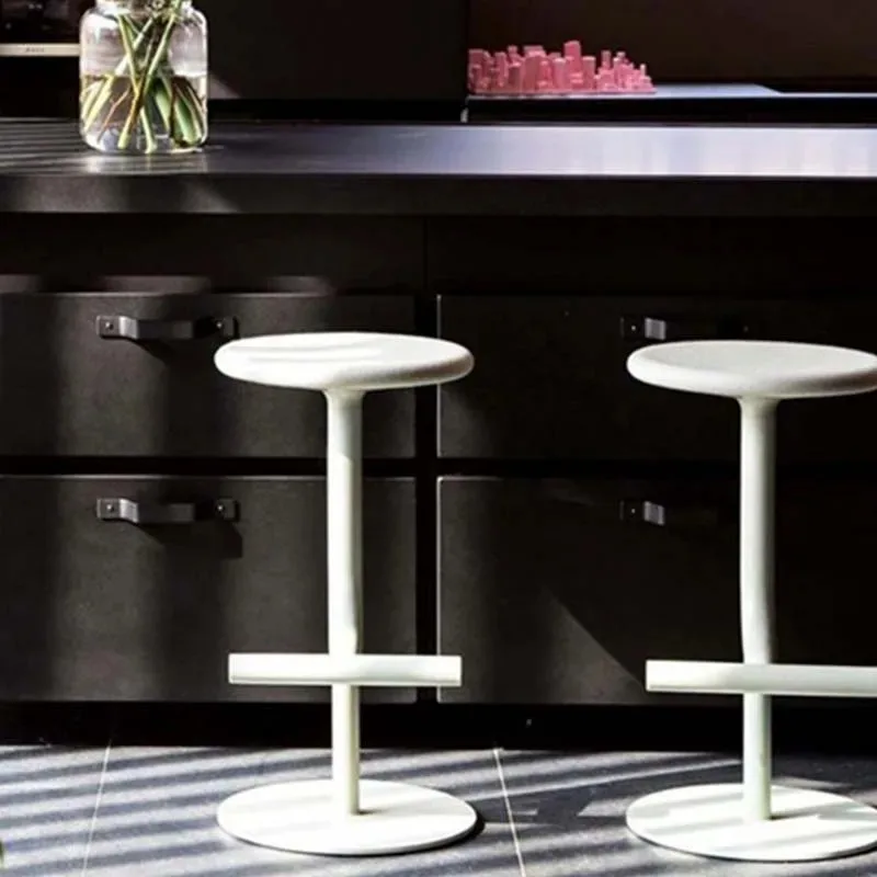 Modern Designer Luxury Bar Stools Makeup Minimalist Beige Counter Bar Chair Kitchen Nordic Design Sillas Para Barra Furniture
Modern Designer Luxury Bar Stools Makeup Minimalist Beige Counter Bar Chair Kitchen Nordic Design Sillas Para Barra Furniture