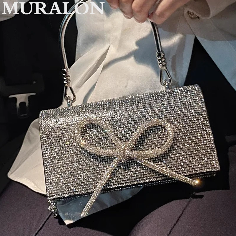 2024 New Fashion Retro Full Rhinestone Handbag Diamonds Bowknot Chain Small Square Bag Dinner Party Fairy Mini Crossbody Bag
2024 New Fashion Retro Full Rhinestone Handbag Diamonds Bowknot Chain Small Square Bag Dinner Party Fairy Mini Crossbody Bag