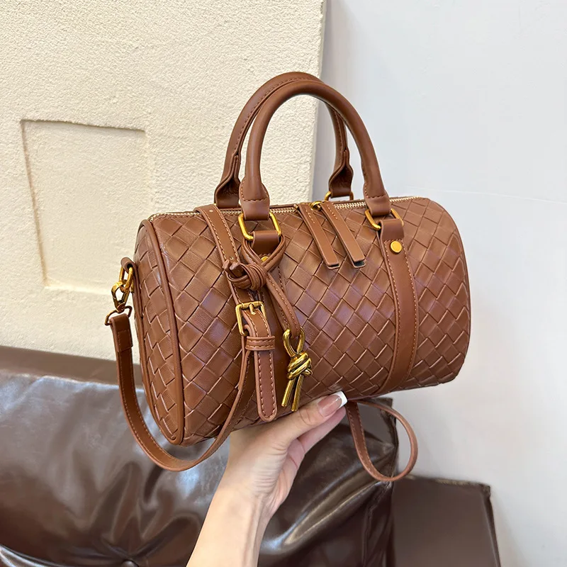2025 Vintage Woven Pillow Bag for Women Spacious Bohemian Shoulder Purse Fall Crossbody Bag with Adjustable Strap
2025 Vintage Woven Pillow Bag for Women Spacious Bohemian Shoulder Purse Fall Crossbody Bag with Adjustable Strap