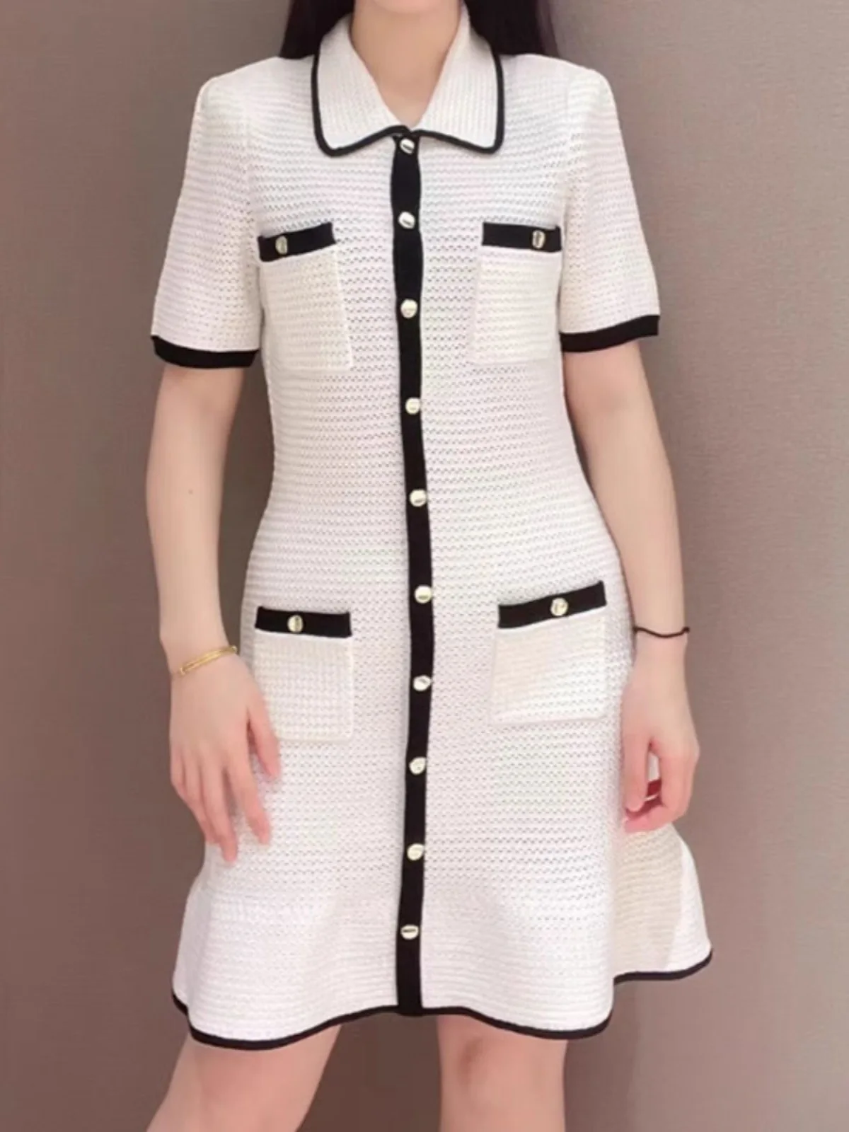 Spring Summer Fashion Hollow Out Knit Mini Dress Women Turn-Down Collar Single-Breasted Slim Fit Elegant Robe for Ladies
Spring Summer Fashion Hollow Out Knit Mini Dress Women Turn-Down Collar Single-Breasted Slim Fit Elegant Robe for Ladies