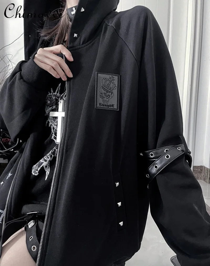 Original Printed Subculture Rivet Cross Loose-fitting Jacket New 2026 Spring Autumn Punk Cool Girl Streetwear Women Coat Tops
Original Printed Subculture Rivet Cross Loose-fitting Jacket New 2026 Spring Autumn Punk Cool Girl Streetwear Women Coat Tops