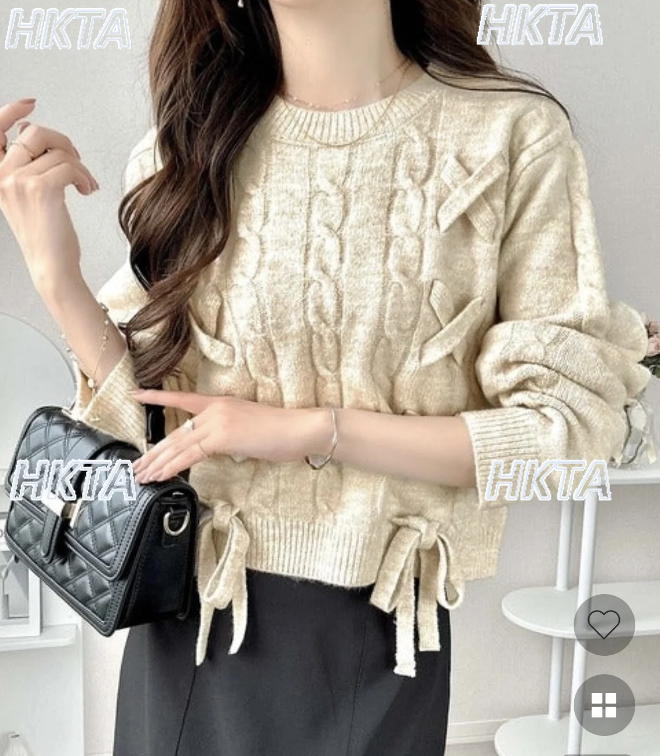 Japanese Autumn New Sweet Casual Loose Bow Round Neck Long Sleeve Knitted Sweaters Short Tops Women Commuting Pullovers Female
Japanese Autumn New Sweet Casual Loose Bow Round Neck Long Sleeve Knitted Sweaters Short Tops Women Commuting Pullovers Female