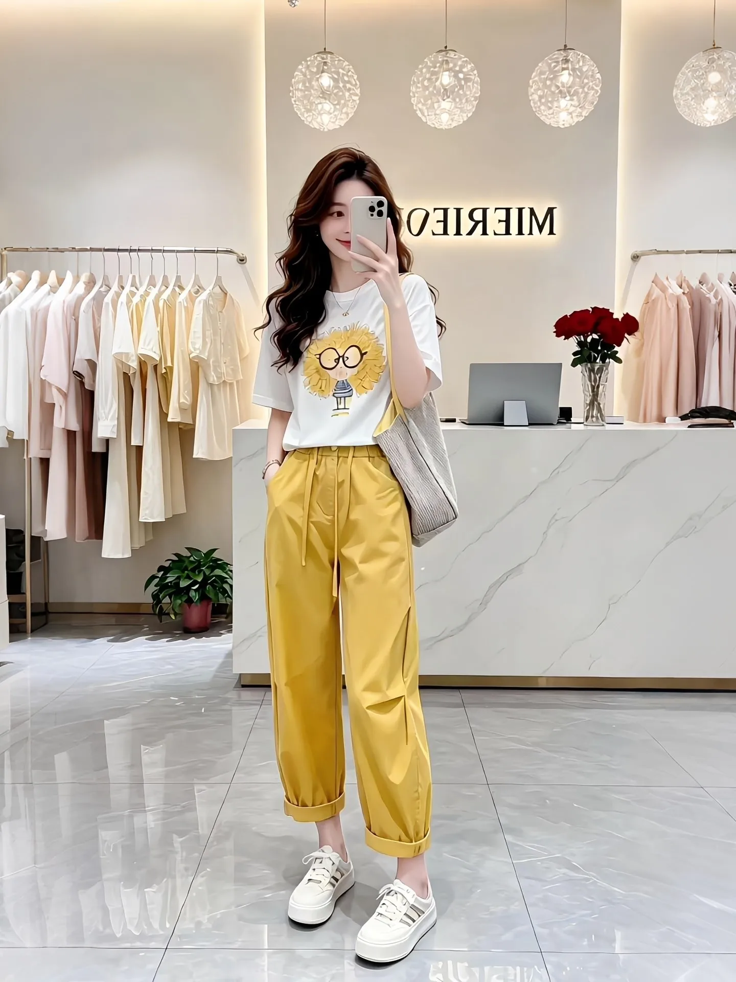 Summer 2026 New Outdoor Sports Loose Age-Defying Printed Short Sleeve T-Shirt Casual Pants Fashion Set Breathable Comfortable
Summer 2026 New Outdoor Sports Loose Age-Defying Printed Short Sleeve T-Shirt Casual Pants Fashion Set Breathable Comfortable