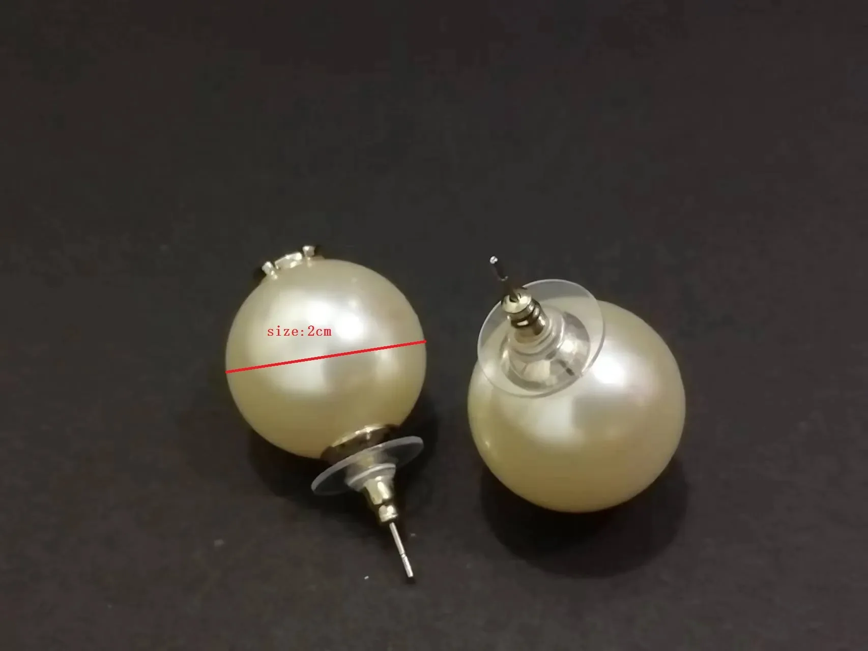 Fashion Big Pearl Stud Earring Aretes Orecchini Designer Errings for Wparty Wedding Lovers Gift Jewelry with Bag or Box
Fashion Big Pearl Stud Earring Aretes Orecchini Designer Errings for Wparty Wedding Lovers Gift Jewelry with Bag or Box