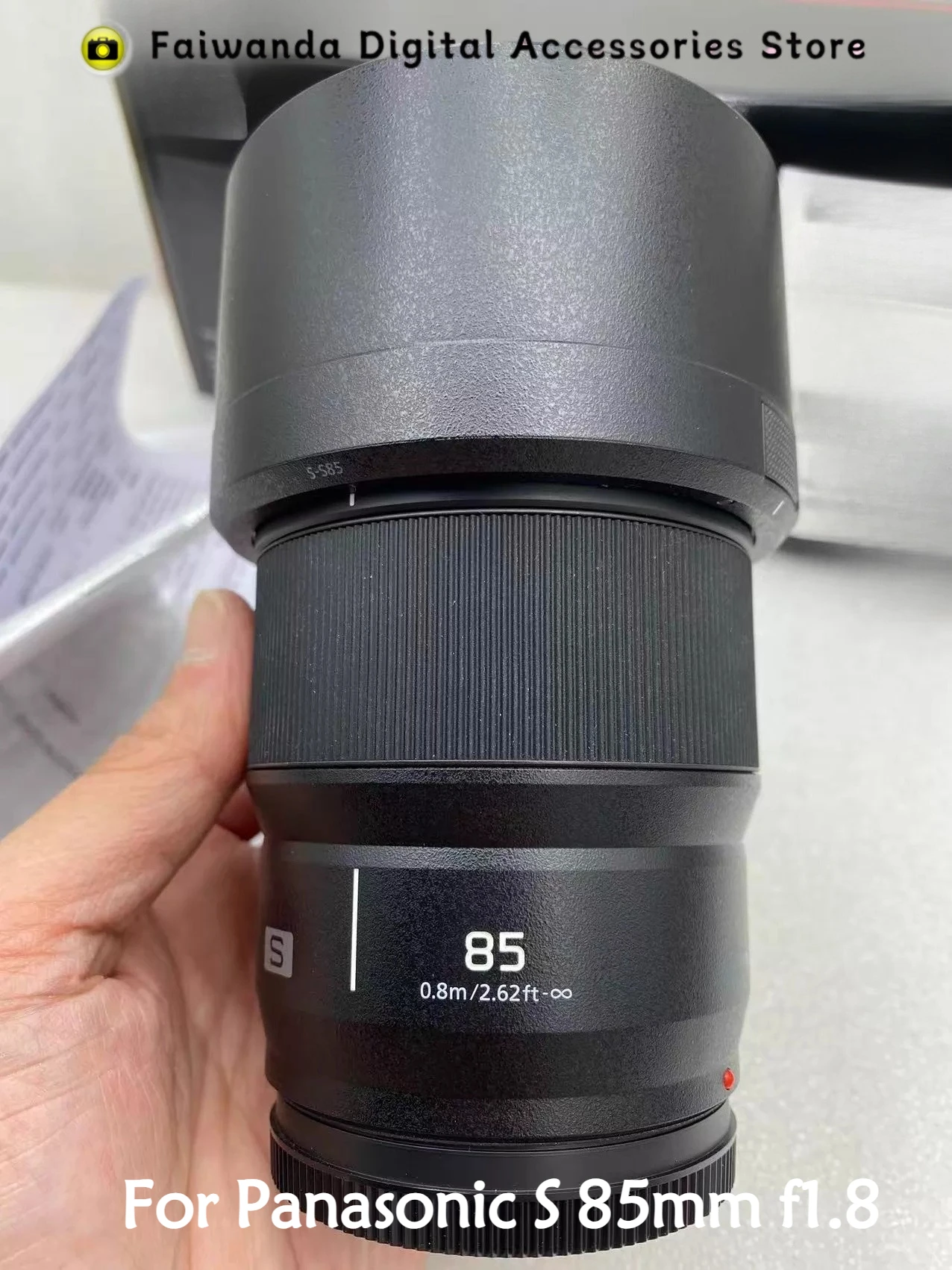 95% New Genuine S 85mm F1.8 L-Mount Lens for Panasonic Full Frame Prime Lens For Portrait Video Shooting
95% New Genuine S 85mm F1.8 L-Mount Lens for Panasonic Full Frame Prime Lens For Portrait Video Shooting