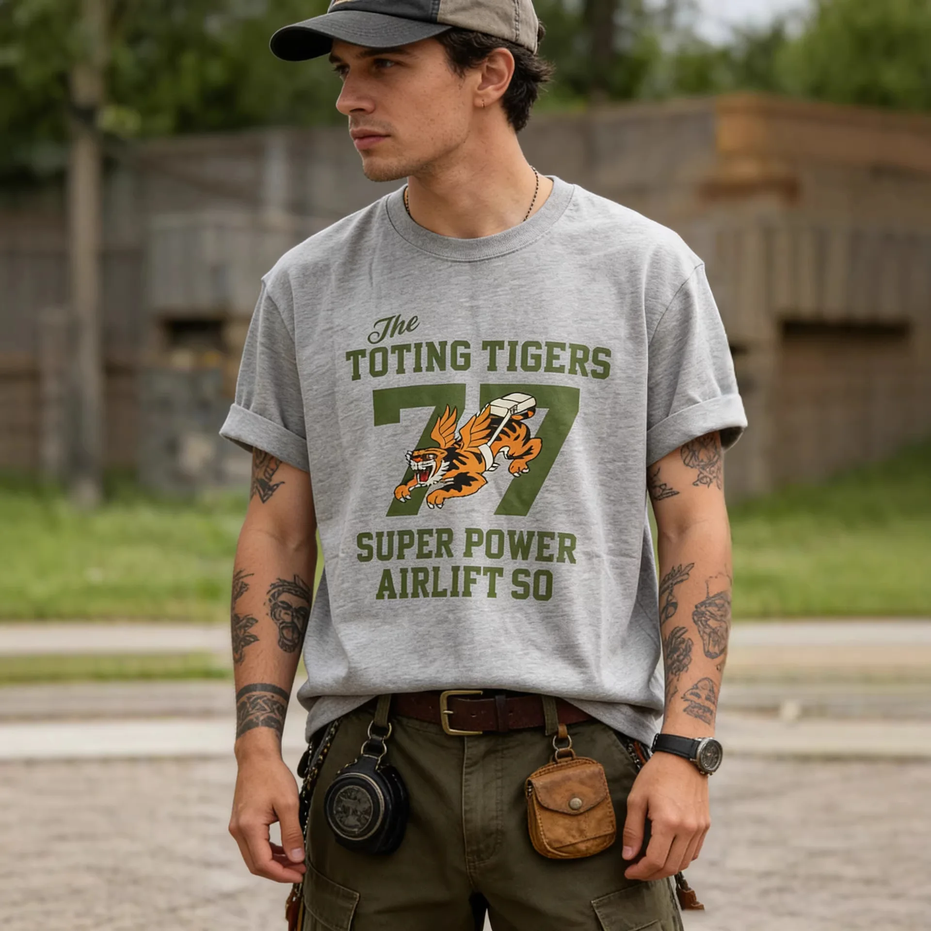 OKONKWO Flying Tigers Military Style T-Shirt, 210g, Letter Print, Americana Style, Crew Neck, Short Sleeve.
OKONKWO Flying Tigers Military Style T-Shirt, 210g, Letter Print, Americana Style, Crew Neck, Short Sleeve.