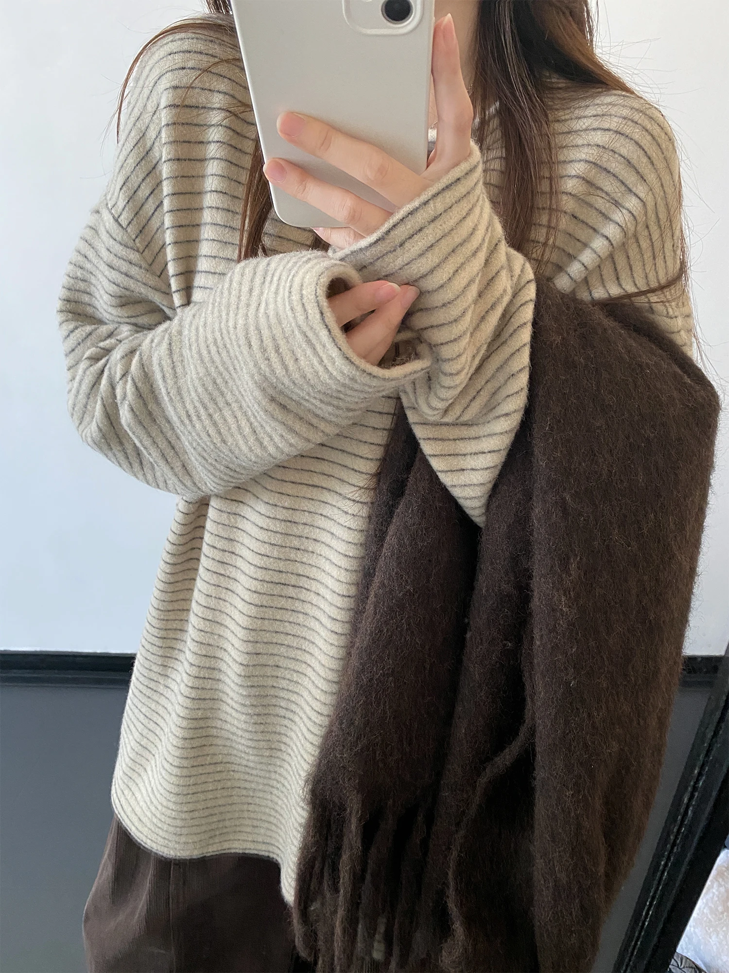 Sun You Design Double-Sided Glutinous Velvet Loose Slimming Retro Soft round Neck Striped Long Sleeve Warm Base Layer T-Shirt
Sun You Design Double-Sided Glutinous Velvet Loose Slimming Retro Soft round Neck Striped Long Sleeve Warm Base Layer T-Shirt