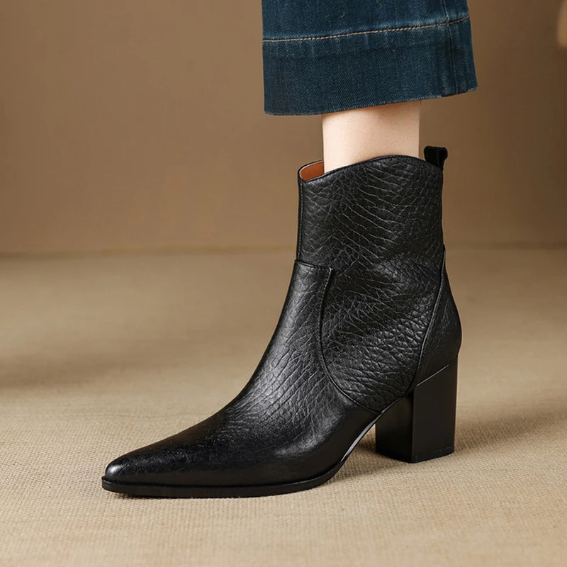 NEW Autumn/Winter Women Boots Genuine Leather Shoes Women Pointed Toe Chunky Heel Shoes Zipper Short Modern Boots Daily Shoes
NEW Autumn/Winter Women Boots Genuine Leather Shoes Women Pointed Toe Chunky Heel Shoes Zipper Short Modern Boots Daily Shoes