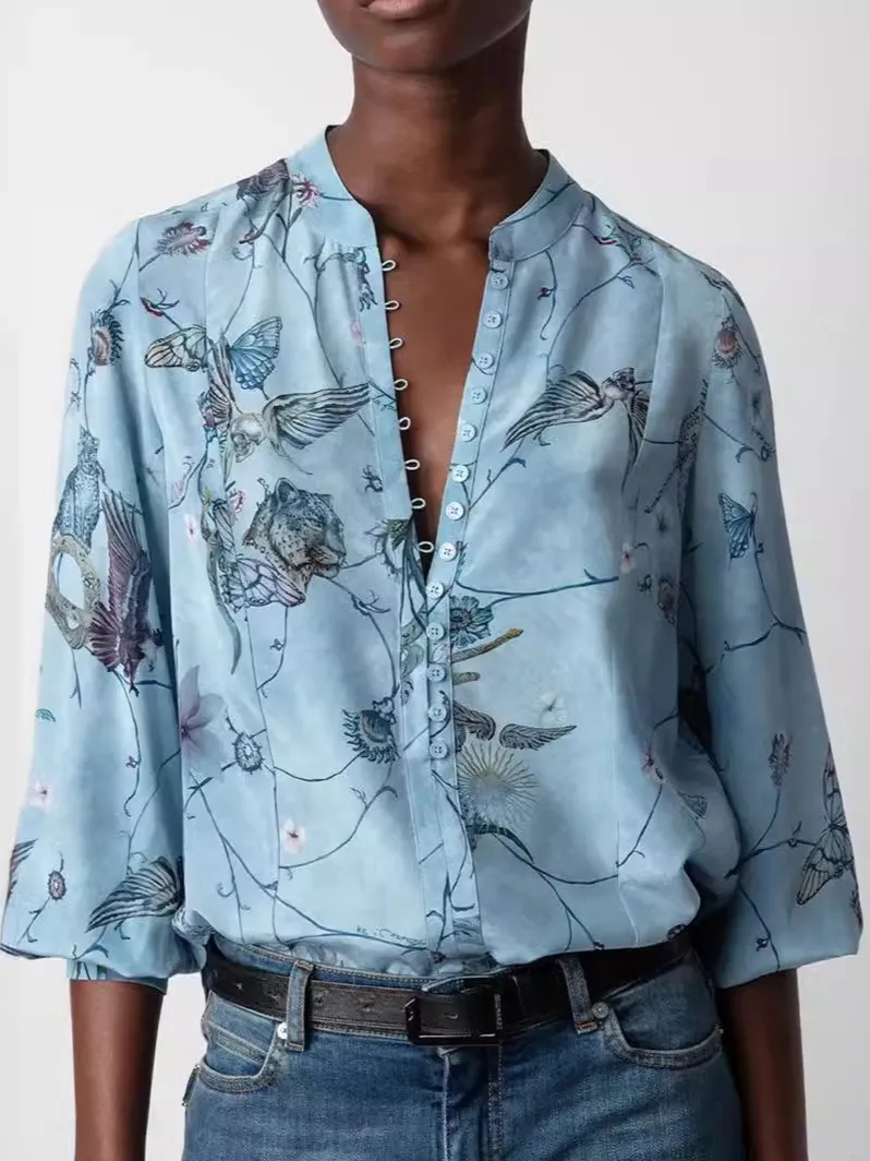 Floral Printed Women's Blue Silk Shirt Spring Front Buttons Long Sleeve O-Neck Fashion Ladies Shirt
Floral Printed Women's Blue Silk Shirt Spring Front Buttons Long Sleeve O-Neck Fashion Ladies Shirt