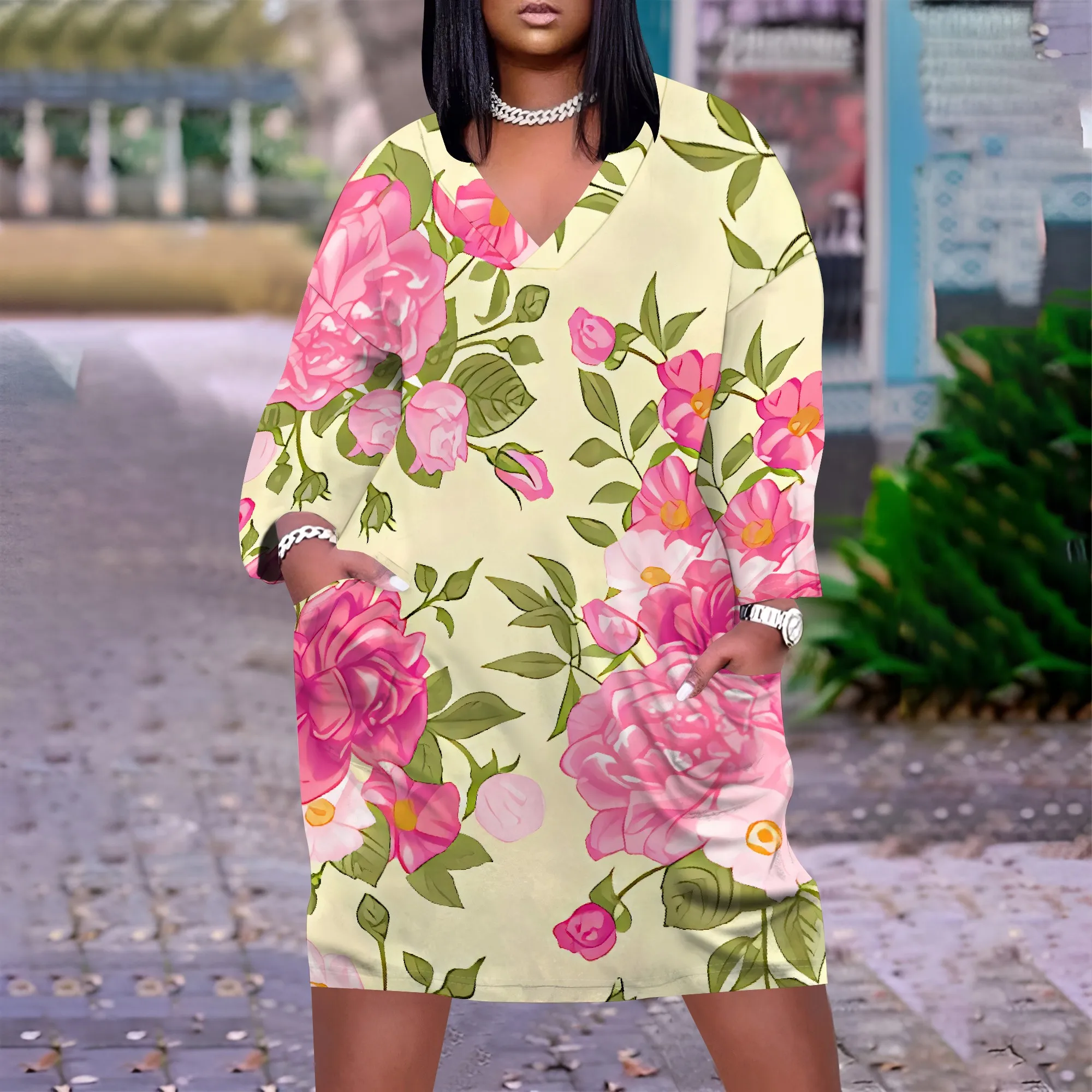 Plus Size Rose Floral Print Loose Mini Dress with Pockets V Neck Summer Casual Outfit for Women
Plus Size Rose Floral Print Loose Mini Dress with Pockets V Neck Summer Casual Outfit for Women